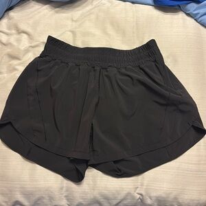 Lululemon Track That Mid-Rise Lined Short 5”
10
Black